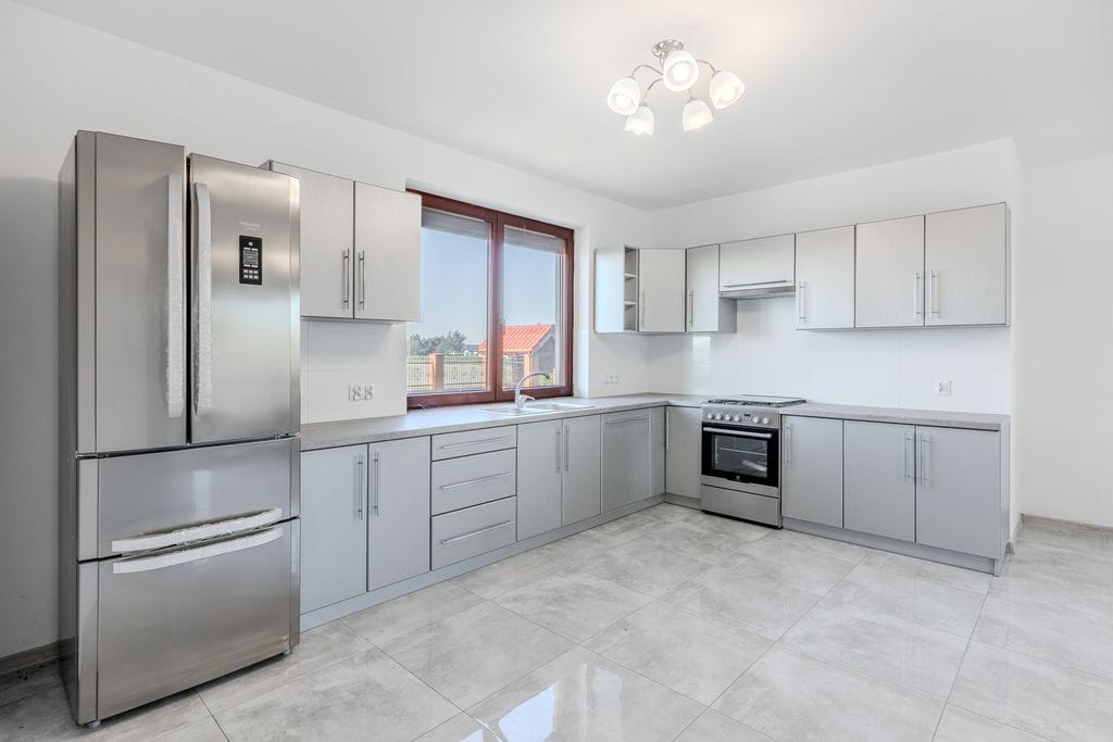 Dom 6 pokojowe na Sprzedaż