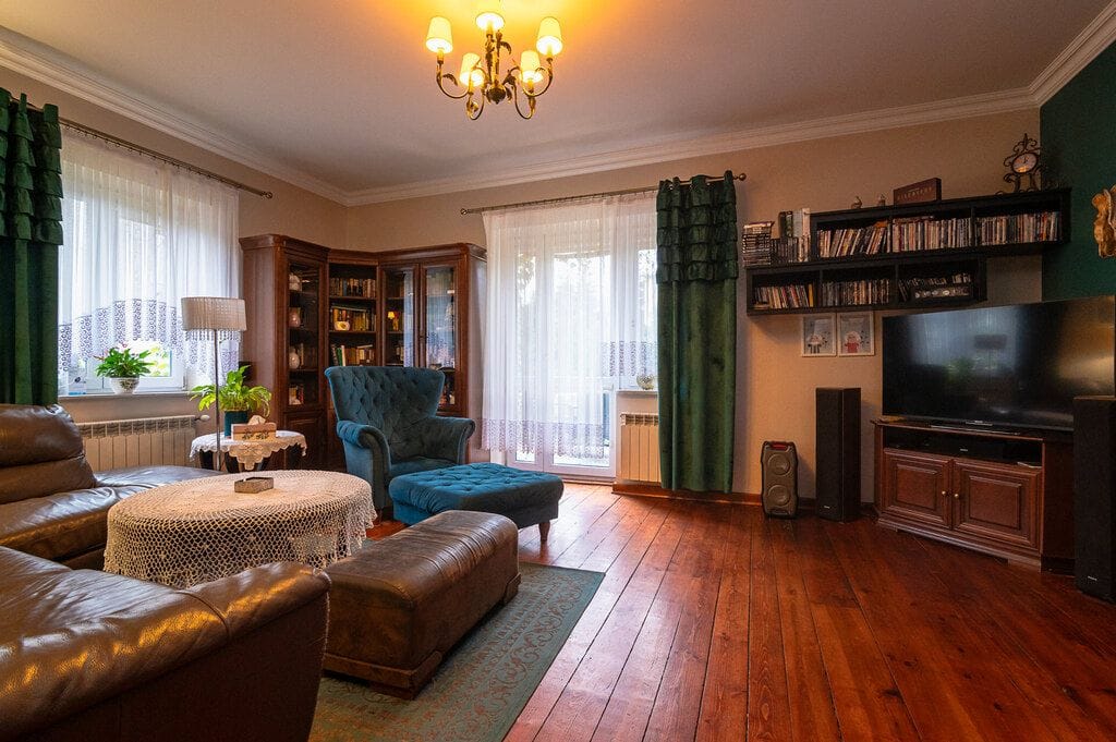 Dom 6 pokojowe na Sprzedaż