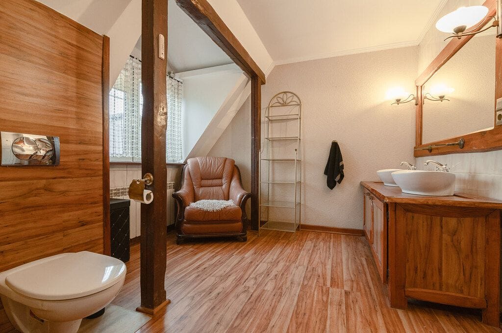 Dom 6 pokojowe na Sprzedaż