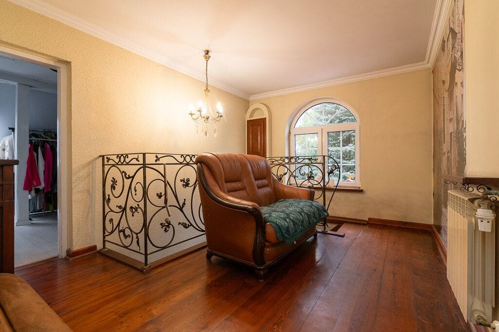 Dom 6 pokojowe na Sprzedaż