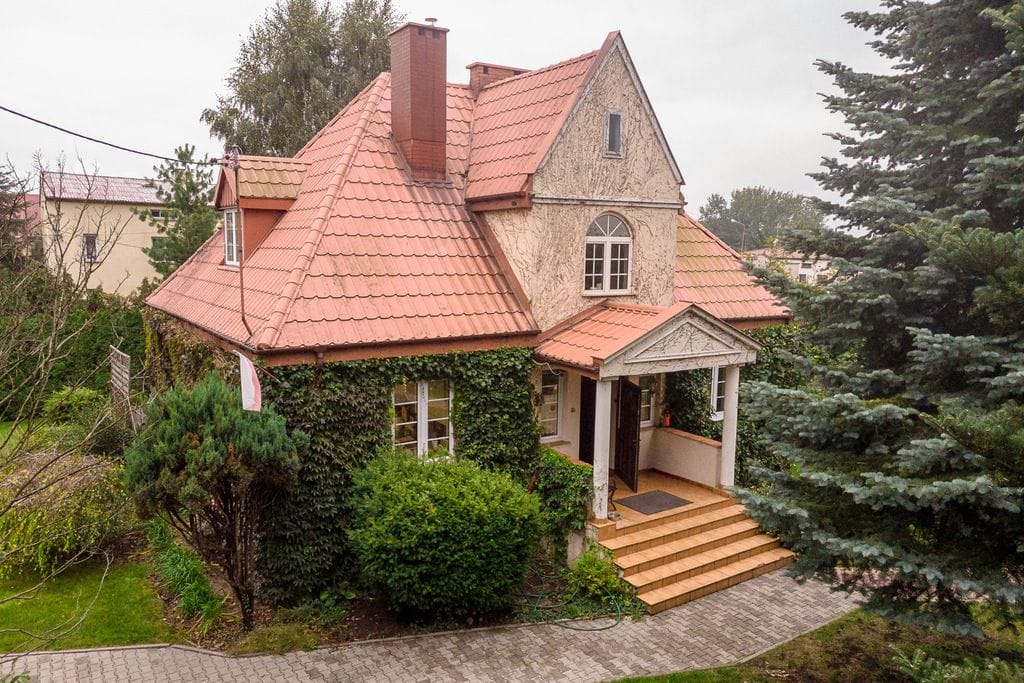 Dom 6 pokojowe na Sprzedaż