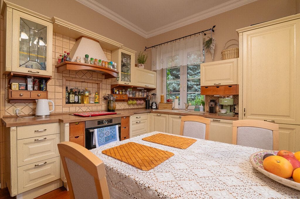 Dom 6 pokojowe na Sprzedaż