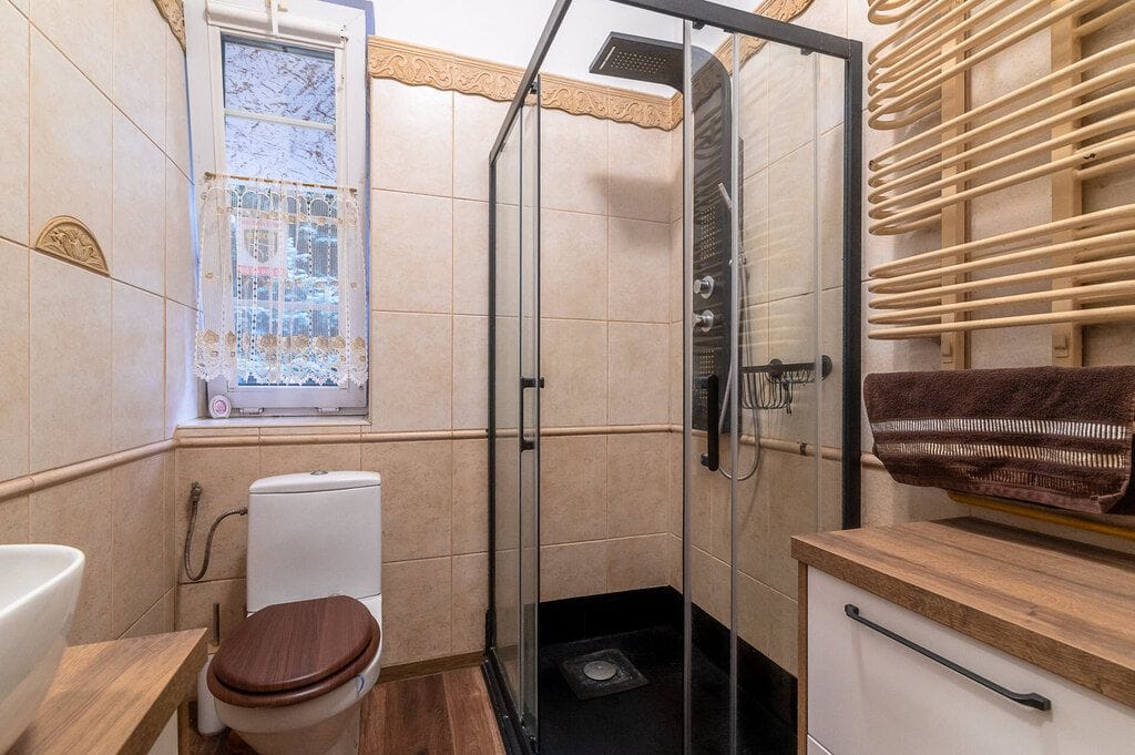 Dom 6 pokojowe na Sprzedaż