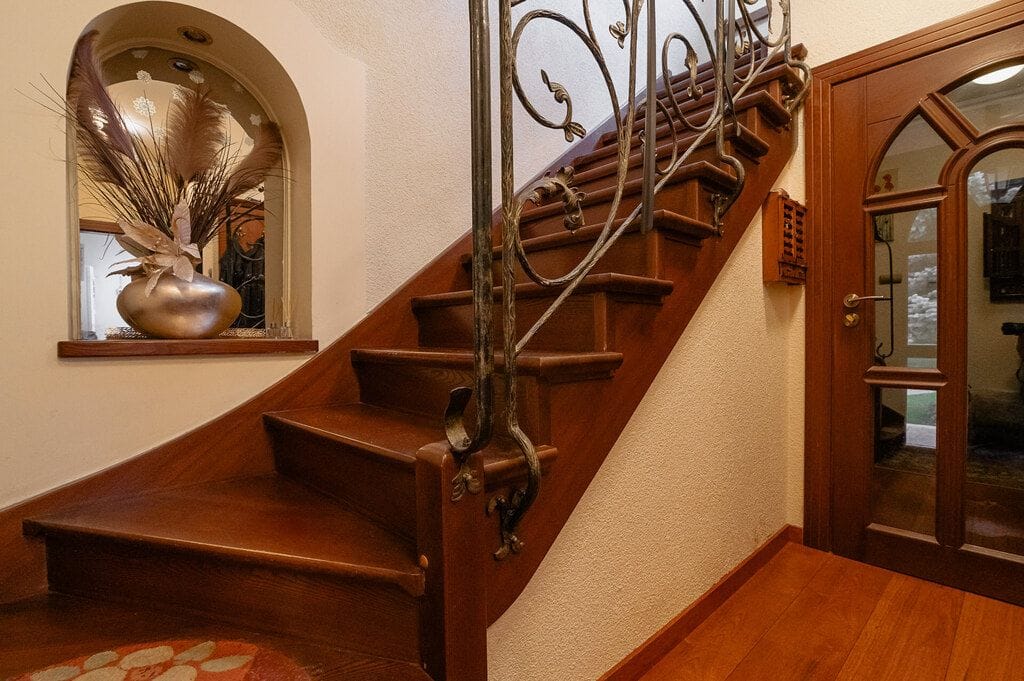 Dom 6 pokojowe na Sprzedaż