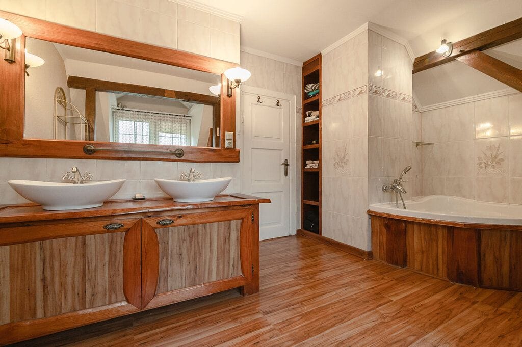 Dom 6 pokojowe na Sprzedaż