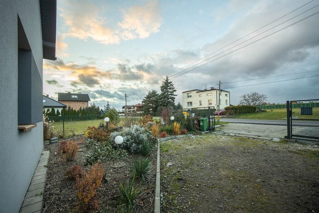 Dom 3 pokojowe na Sprzedaż