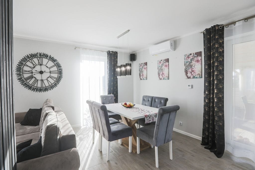 Dom 4 pokojowe na Sprzedaż