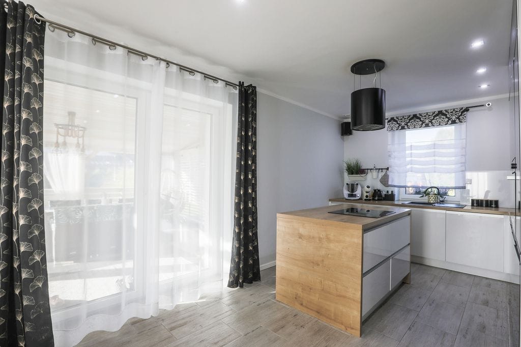 Dom 4 pokojowe na Sprzedaż