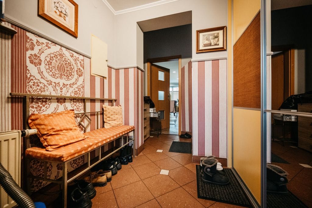 Dom 8 pokojowe na Sprzedaż