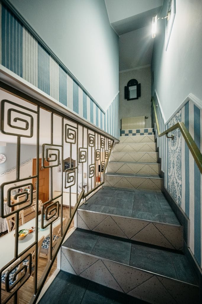 Dom 8 pokojowe na Sprzedaż