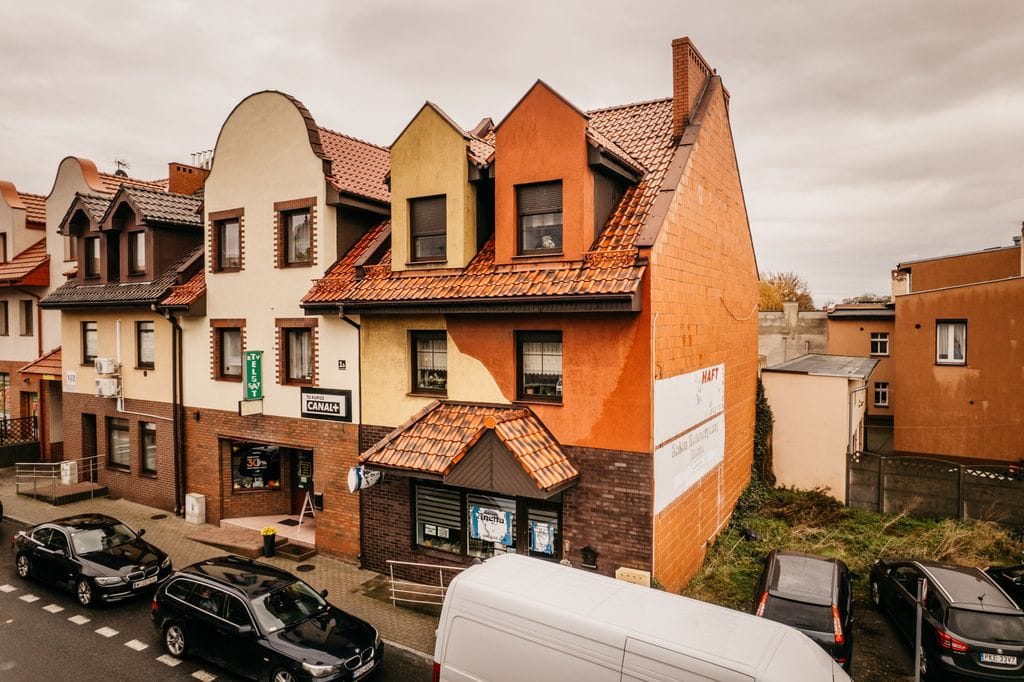 Dom 8 pokojowe na Sprzedaż