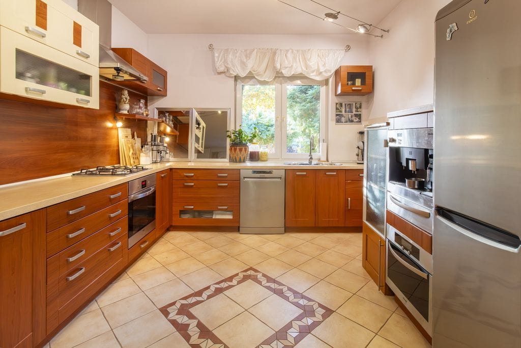 Dom 5 pokojowe na Sprzedaż