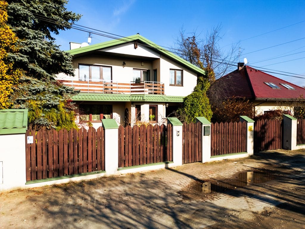 Dom 4 pokojowe na Sprzedaż