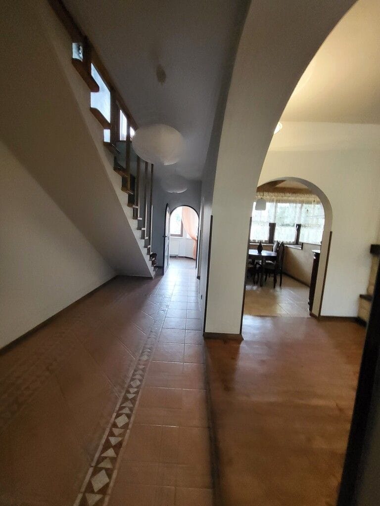 Dom 4 pokojowe na Sprzedaż