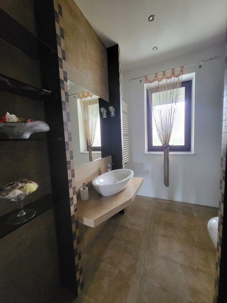 Dom 4 pokojowe na Sprzedaż