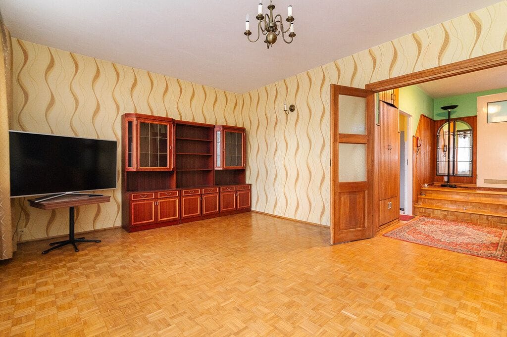 Dom 6 pokojowe na Sprzedaż