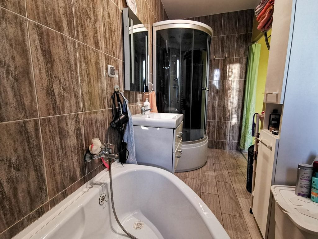 Dom 5 pokojowe na Sprzedaż