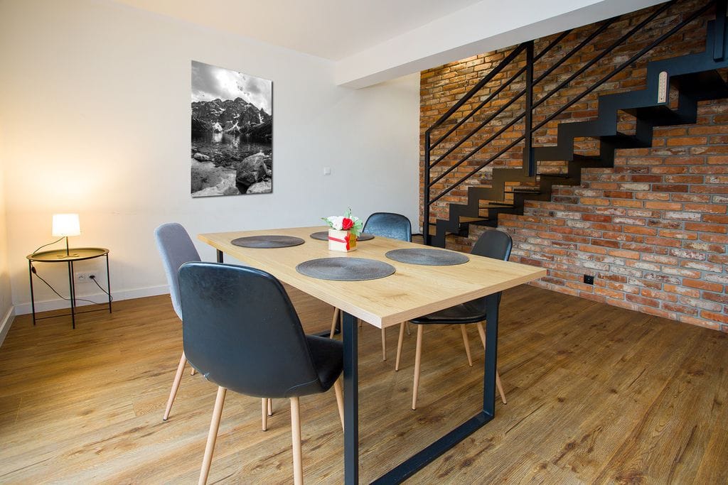 Dom 7 pokojowe na Sprzedaż