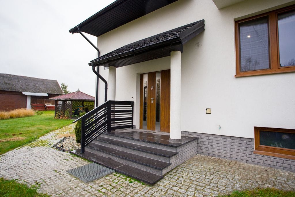 Dom 7 pokojowe na Sprzedaż