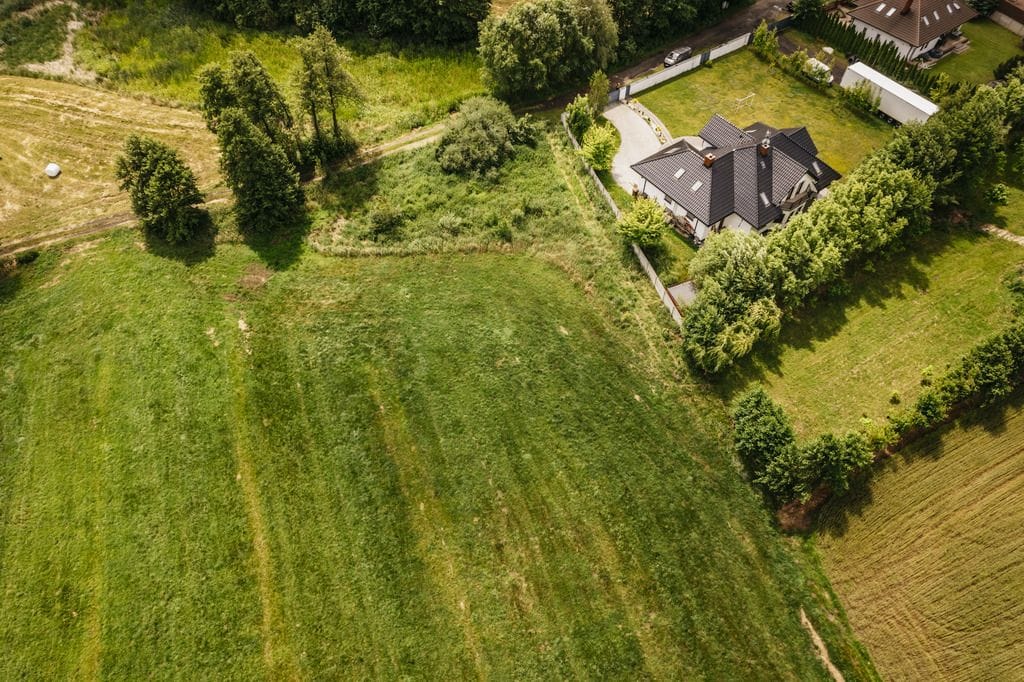 Działka  pokojowe na Sprzedaż