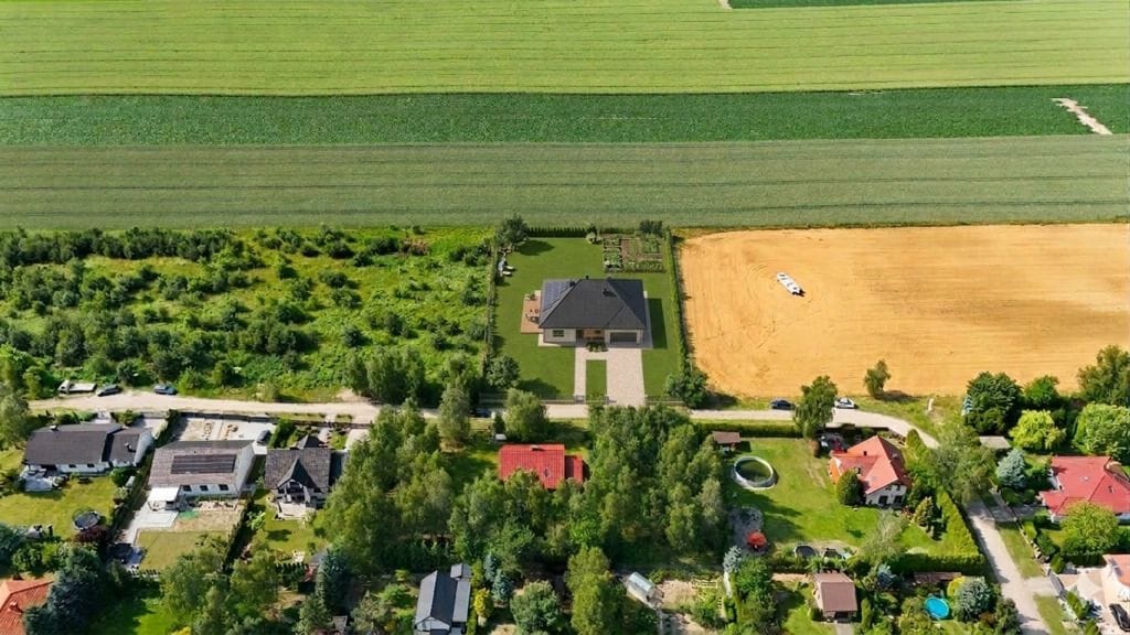 Działka  pokojowe na Sprzedaż