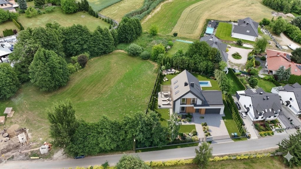 Działka  pokojowe na Sprzedaż