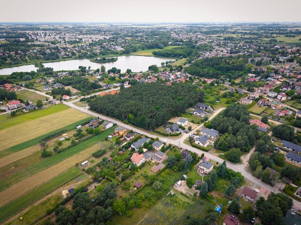 Działka  pokojowe na Sprzedaż