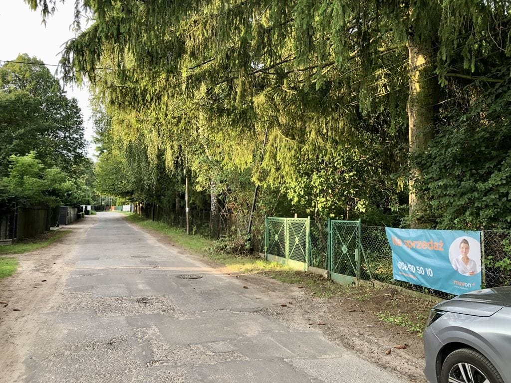 Działka  pokojowe na Sprzedaż