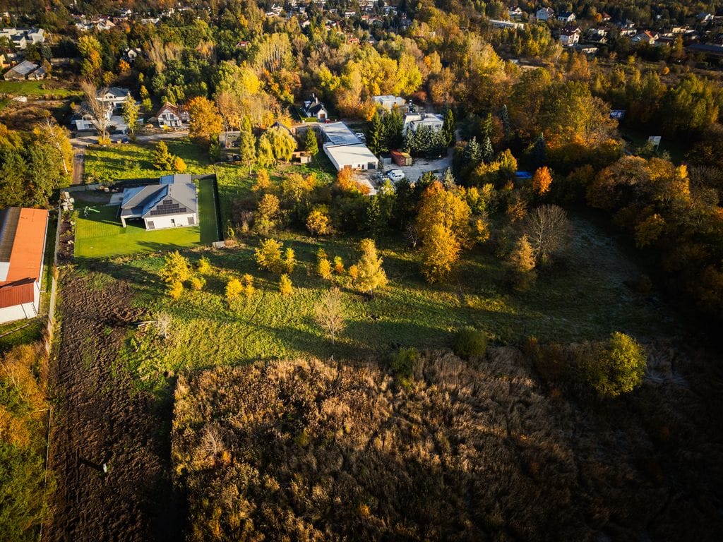Działka  pokojowe na Sprzedaż