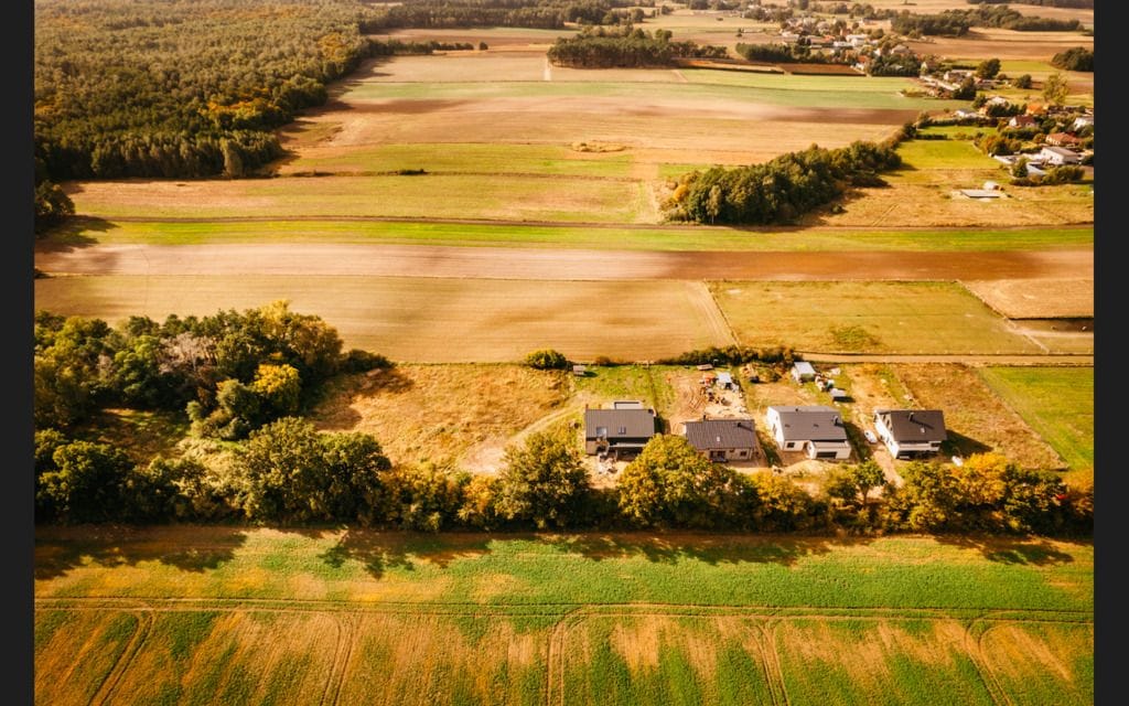 Działka  pokojowe na Sprzedaż