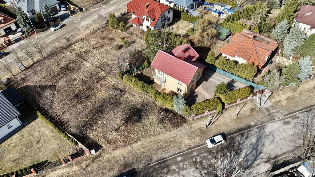 Działka  pokojowe na Sprzedaż