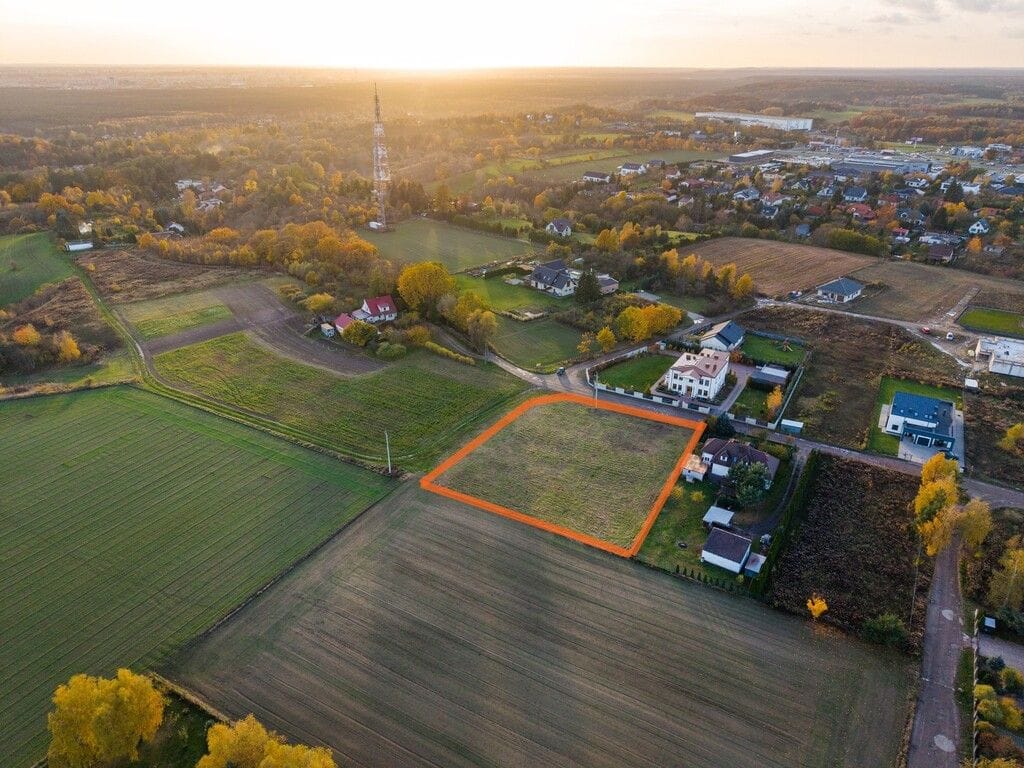 Działka  pokojowe na Sprzedaż