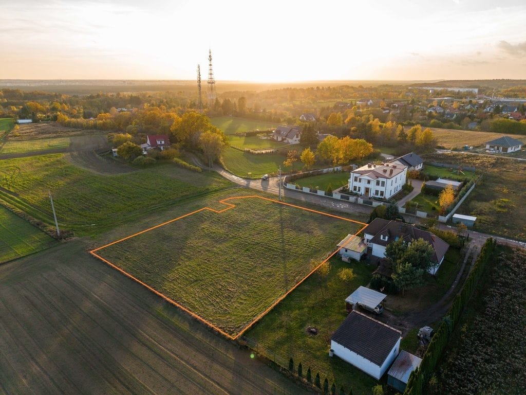 Działka  pokojowe na Sprzedaż