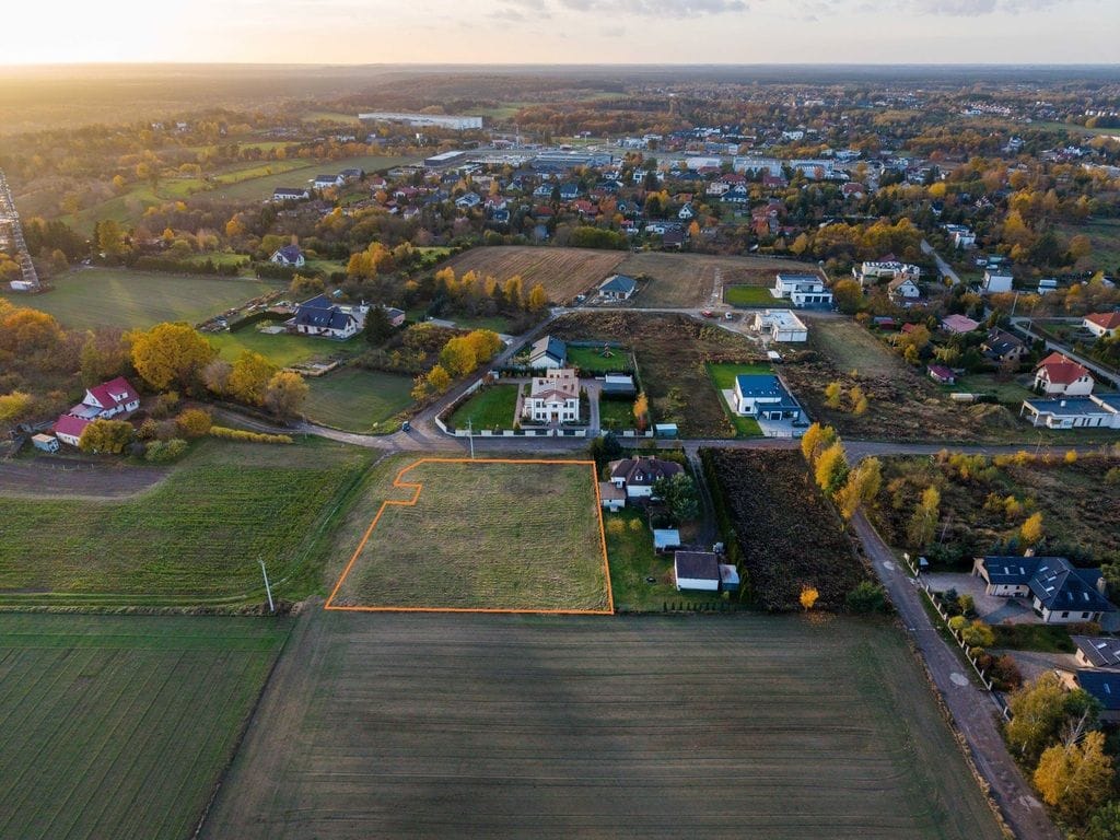 Działka  pokojowe na Sprzedaż