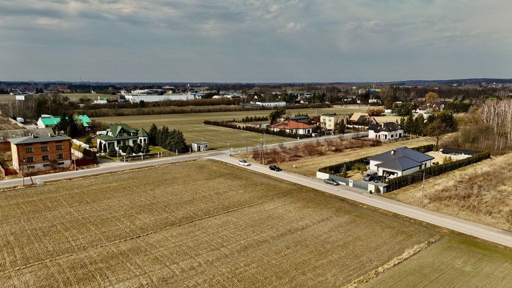 Działka  pokojowe na Sprzedaż