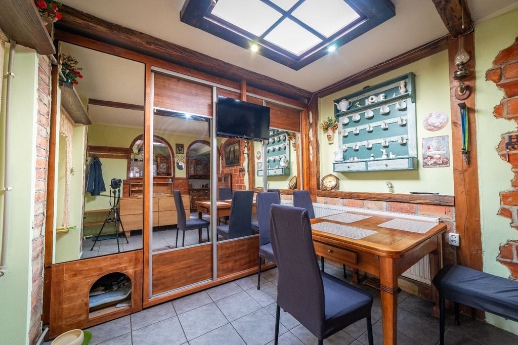 Lokal użytkowy  pokojowe na Sprzedaż