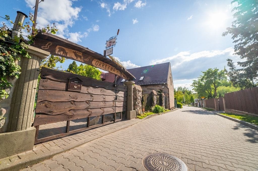 Lokal użytkowy  pokojowe na Sprzedaż