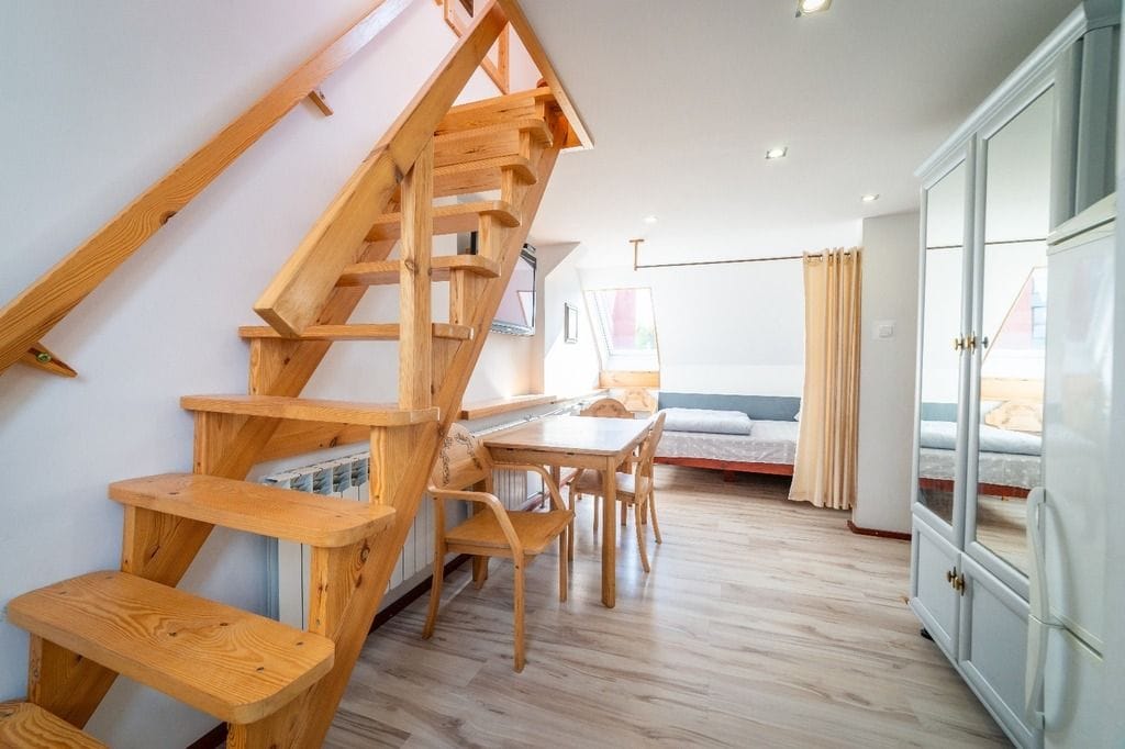 Lokal użytkowy  pokojowe na Sprzedaż