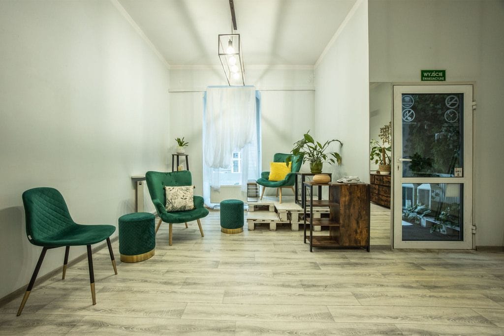 Lokal użytkowy  pokojowe na Sprzedaż