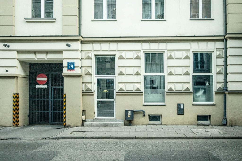 Lokal użytkowy  pokojowe na Sprzedaż