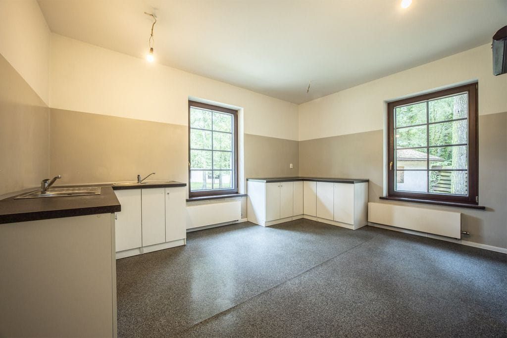 Dom 7 pokojowe na Sprzedaż