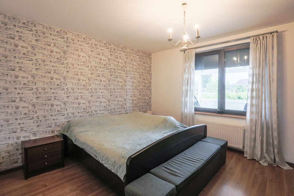 Dom 8 pokojowe na Sprzedaż