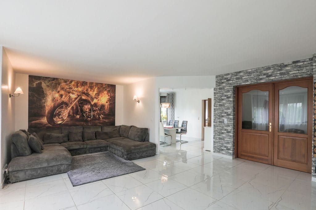 Dom 8 pokojowe na Sprzedaż