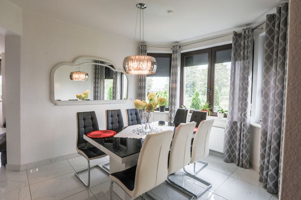 Dom 8 pokojowe na Sprzedaż