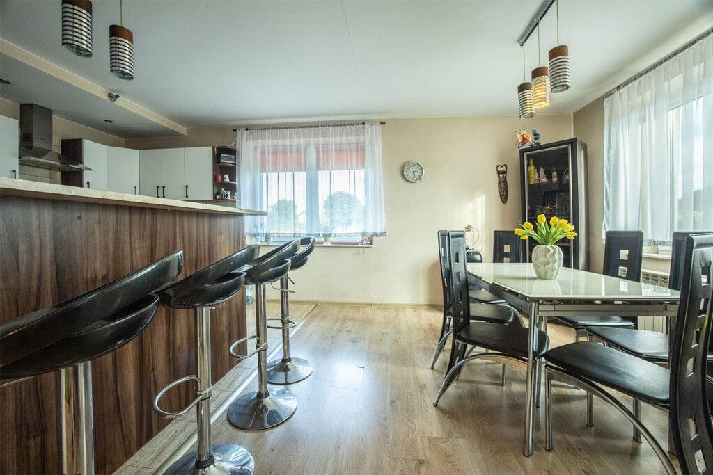 Dom 5 pokojowe na Sprzedaż