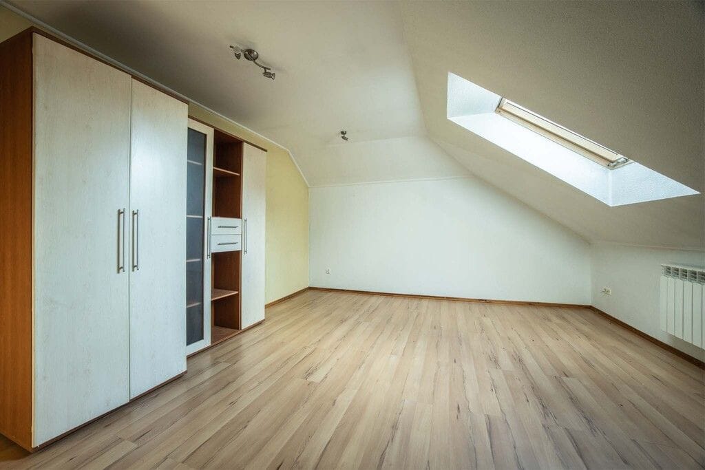 Dom 5 pokojowe na Sprzedaż