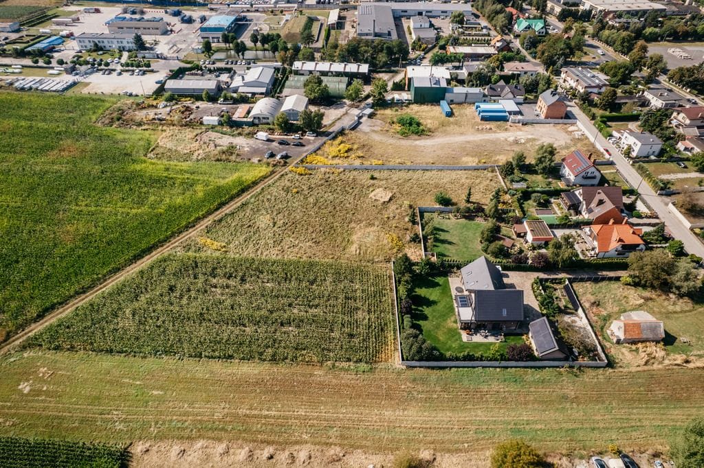 Działka  pokojowe na Sprzedaż