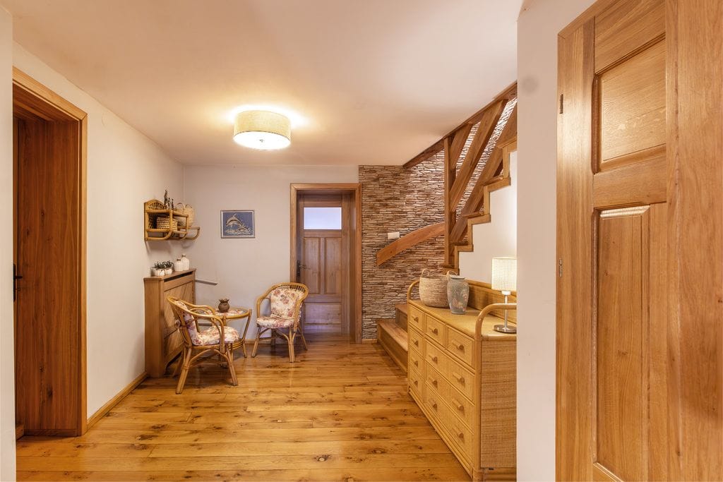 Dom 5 pokojowe na Sprzedaż