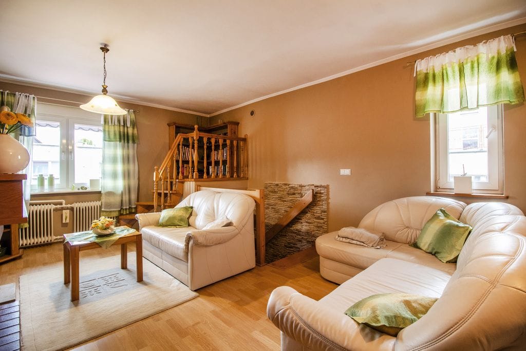 Dom 5 pokojowe na Sprzedaż