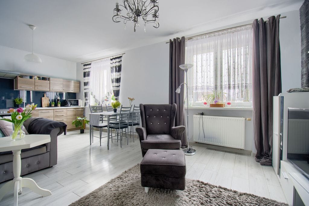 Dom 8 pokojowe na Sprzedaż